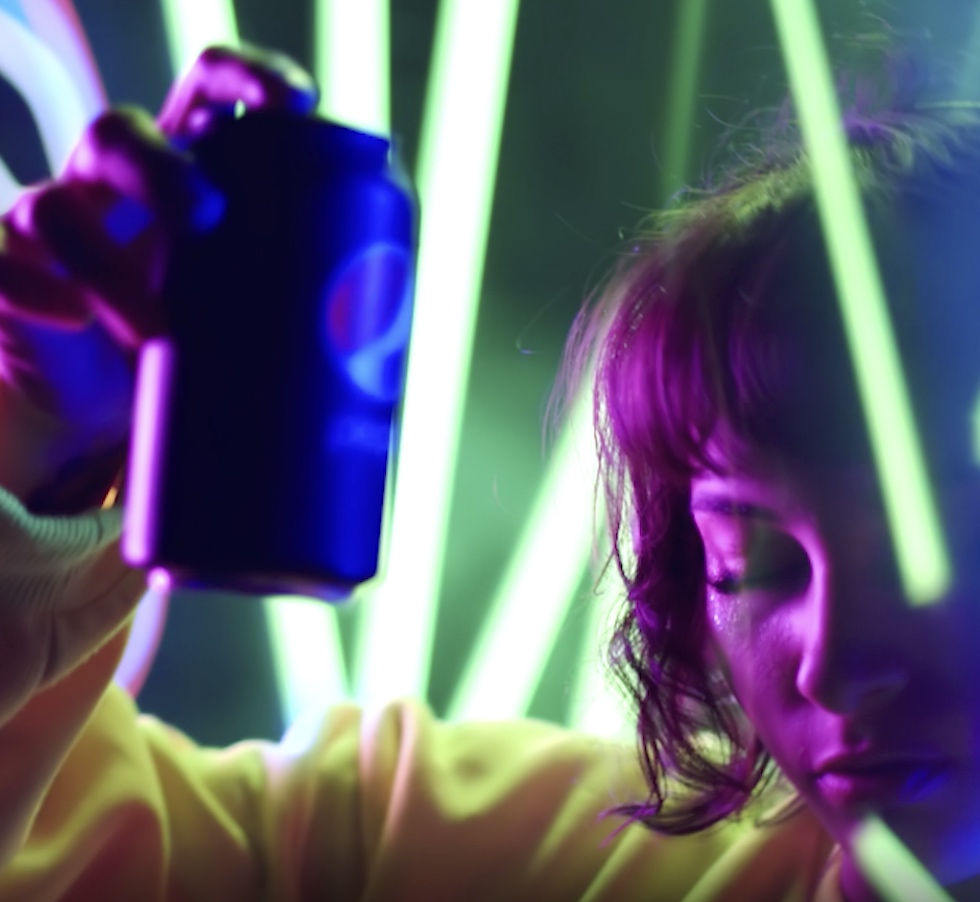 Video PEPSI BLACK Neon 2