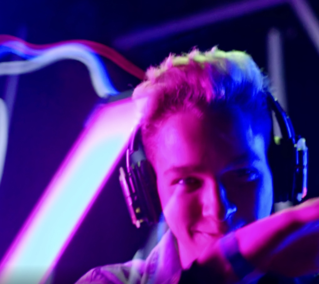 Video PEPSI BLACK Neon 4